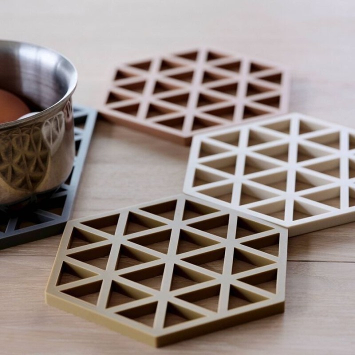 Zone Denmark Σουπλά Σιλικόνης για Ζεστά Σκεύη 16x14 εκ. - Hexagon Olive Green